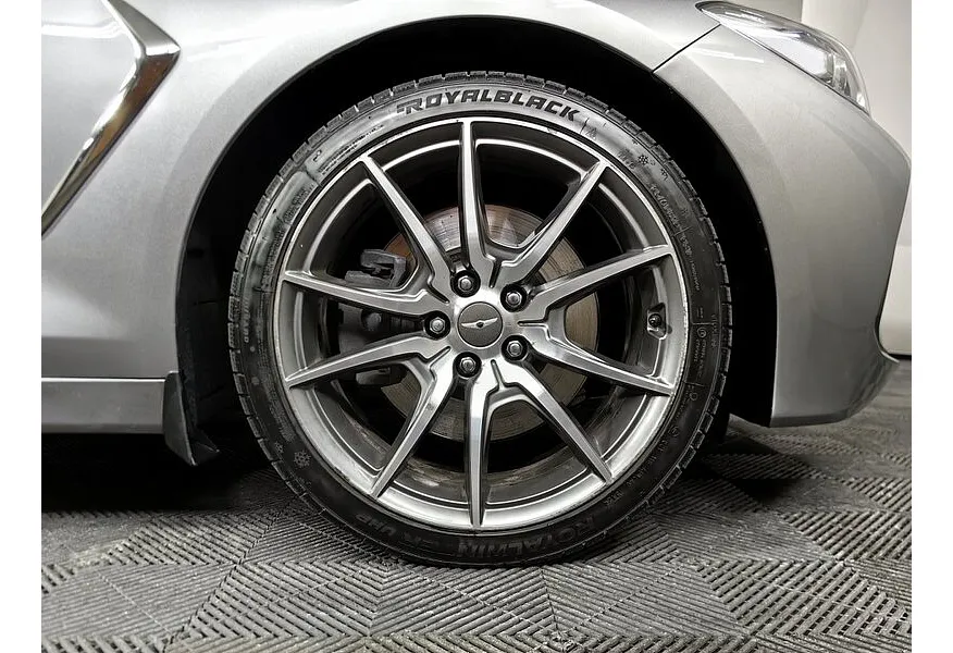 Genesis G70 2.0 T AT AWD (197 л.с.) Supreme Серый в АВИЛОН. Слайд №9