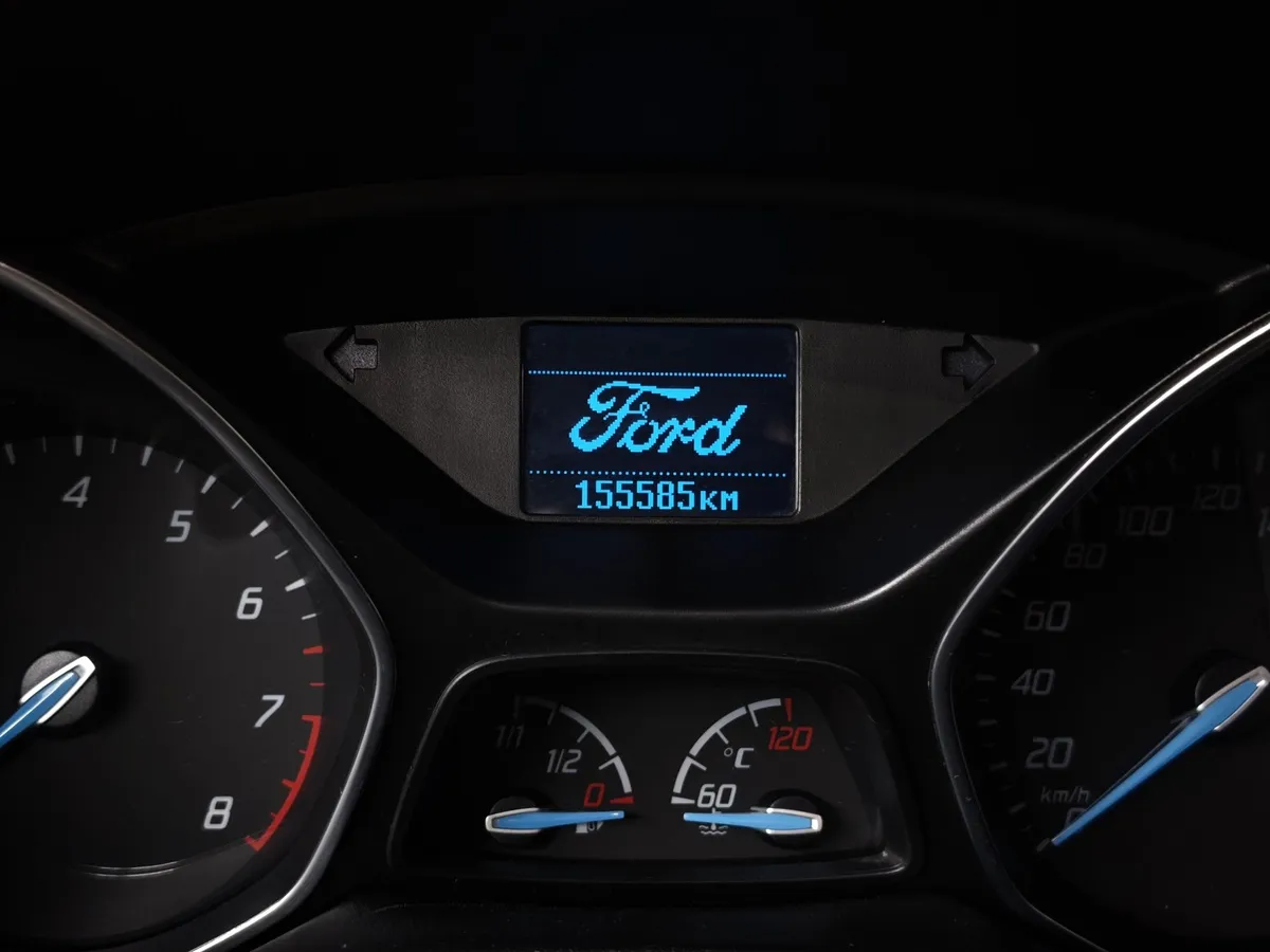 Ford Focus 1.6 PowerShift (125 л.с.) Titanium Серебристый в АВИЛОН. Слайд №17