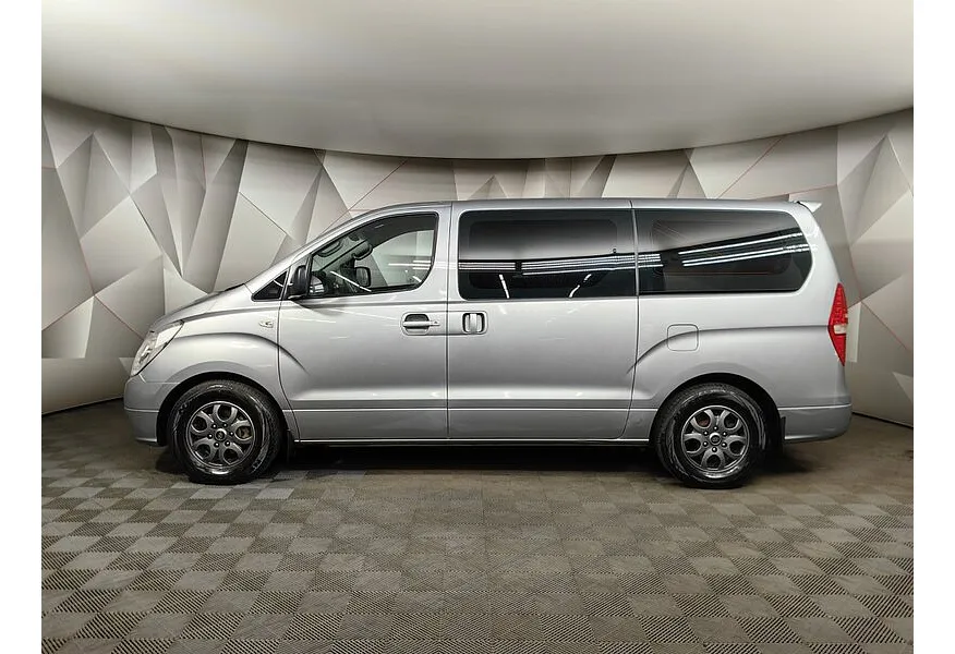 LIVE. Слайд №3