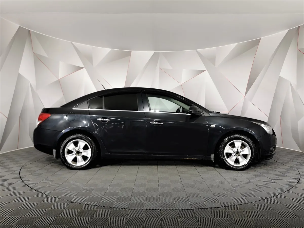 Chevrolet Cruze 1.8 AT (141 л.с.) Черный в АВИЛОН. Слайд №6