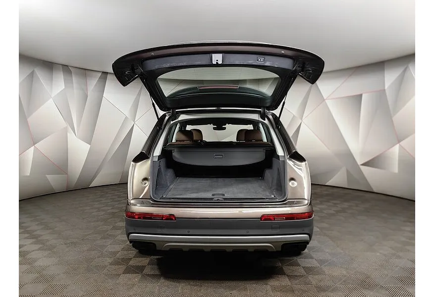 Audi Q7 3.0 TDI Tiptronic quattro (249 л.с.) Коричневый в АВИЛОН. Слайд №12