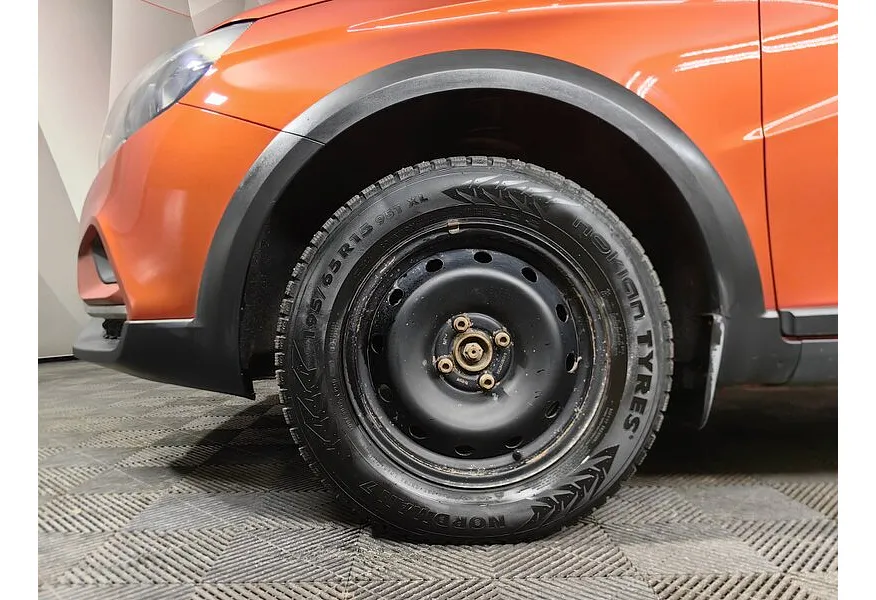 ВАЗ (Lada) Vesta 1.8 AMT (122 л.с.) Оранжевый в АВИЛОН. Слайд №9