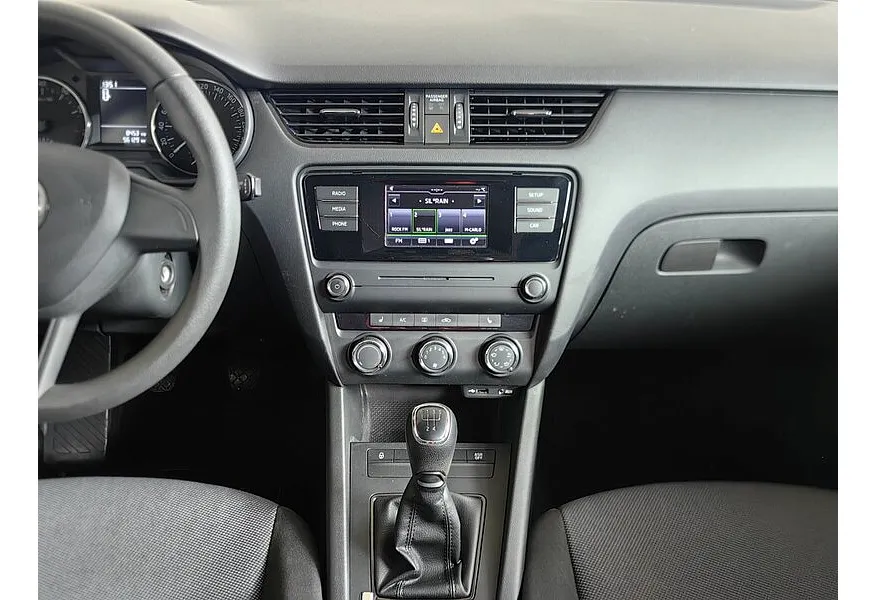 Skoda Octavia 1.6 MPI MT (110 л.с.) Коричневый в АВИЛОН. Слайд №15