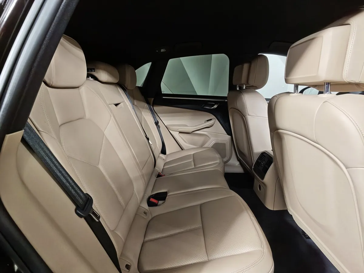 Porsche Macan 2.0 PDK AWD (252 л.с.) Коричневый в АВИЛОН. Слайд №16