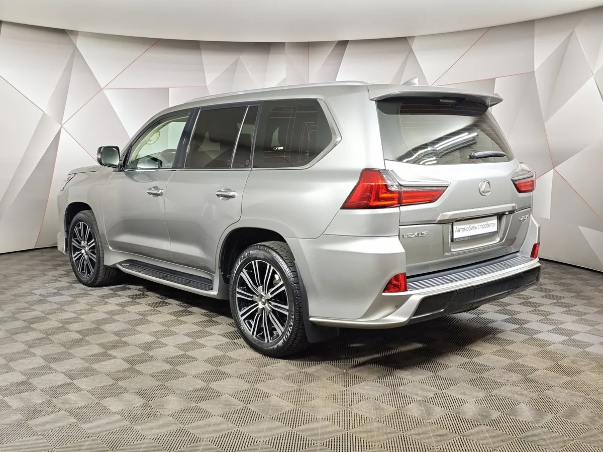 Lexus LX 570 AT (367 л.с.) Серый в АВИЛОН. Слайд №4