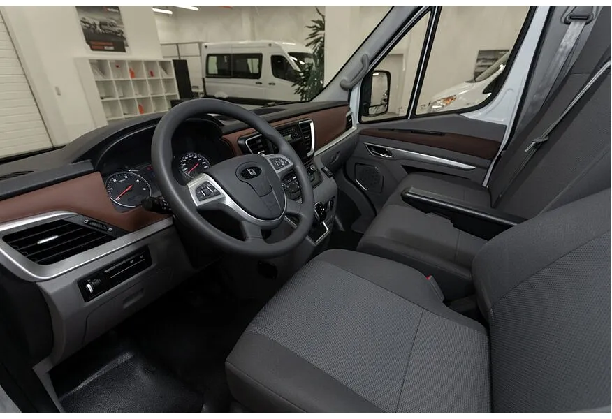 Sollers SF5 VAN 2.7D AT RWD SRW (150 л.с.) L3H2 3.5T Белый в АВИЛОН. Слайд №7