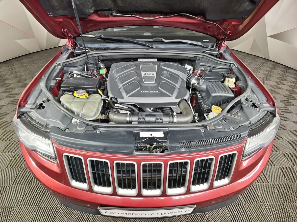 Jeep Grand Cherokee 3.0 TD AT (241 л.с.) Красный в АВИЛОН. Слайд №11