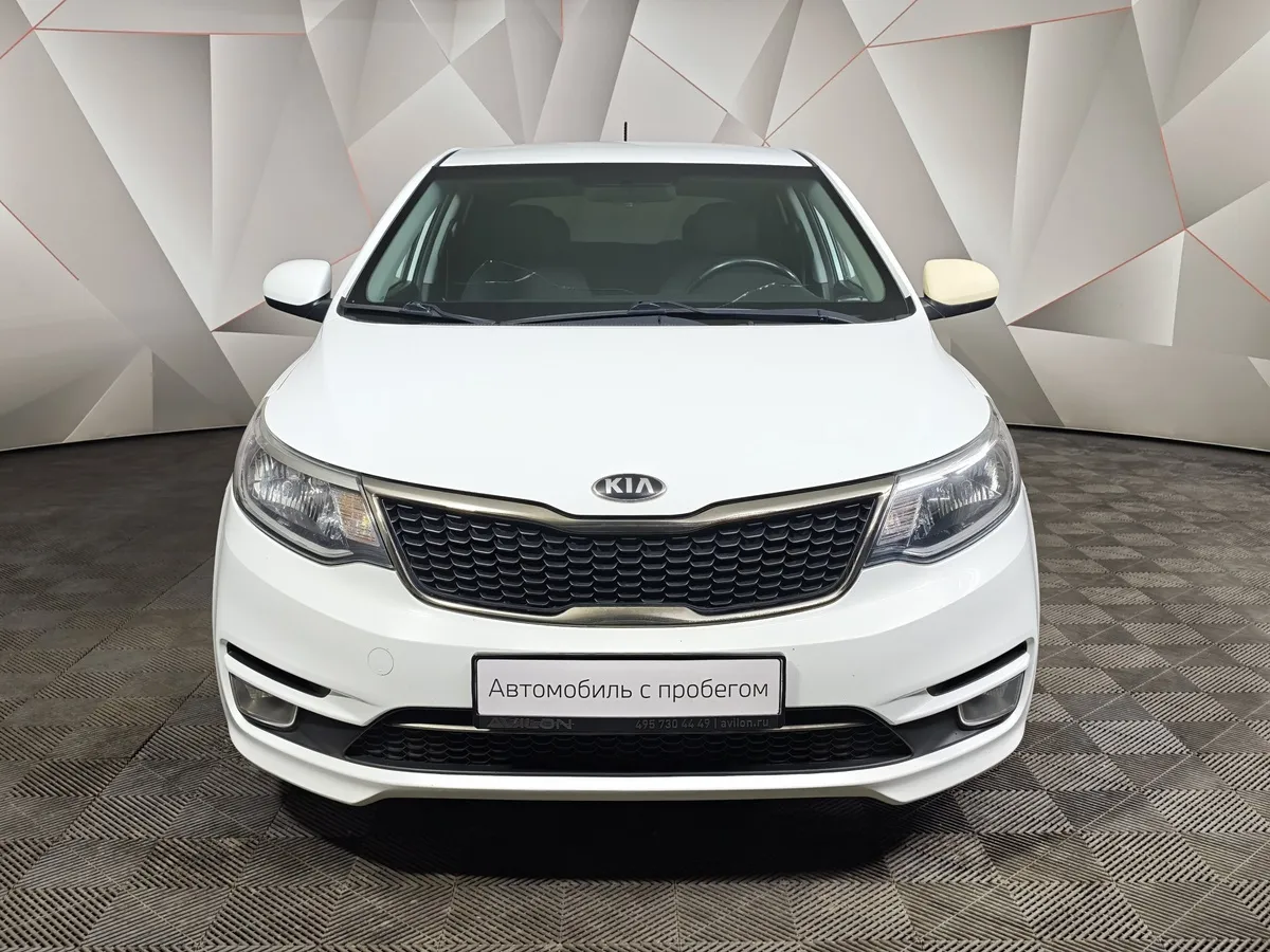 Kia Rio 1.4 AT (107 л.с.) Белый в АВИЛОН. Слайд №6