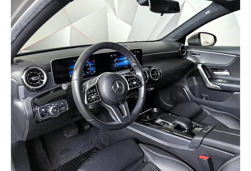 Mercedes-Benz A-Класс A 200 7G-DCT (150 л.с.) Progressive Серебристый в АВИЛОН. Слайд №19