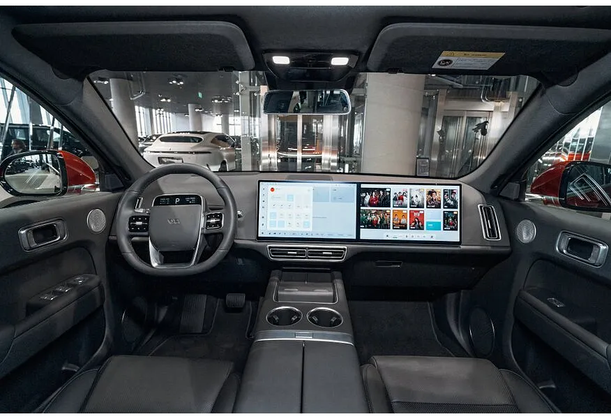 Li Auto L7 1.5 AT 4WD (449 л.с.) Ultra Голубой в АВИЛОН. Слайд №8