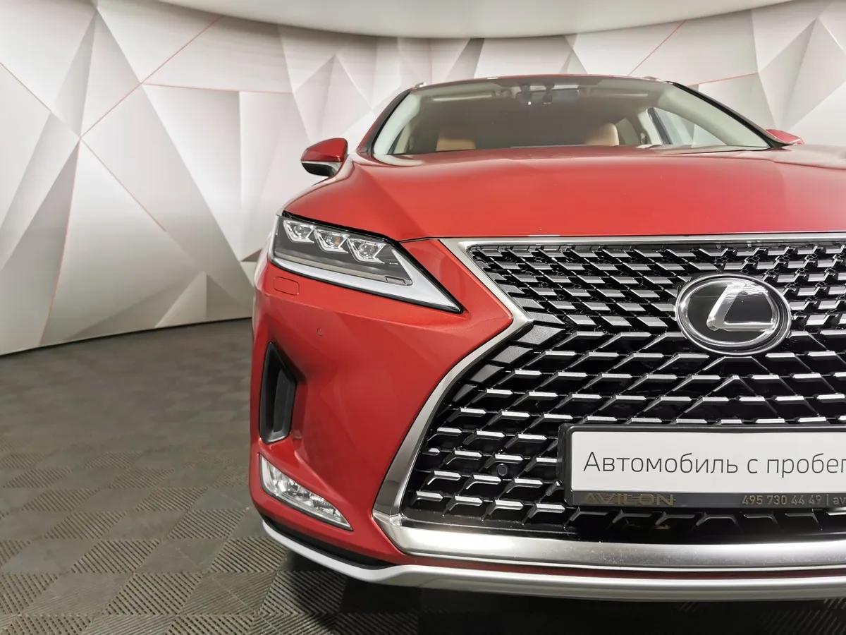 Lexus RX 2.0 AT AWD (238 л.с.) Executive Красный в АВИЛОН. Слайд №10