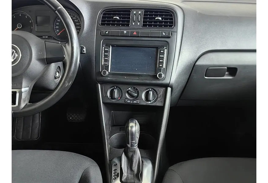 Volkswagen Polo 1.6 Tiptronic (105 л.с.) Comfortline Серебристый в АВИЛОН. Слайд №14