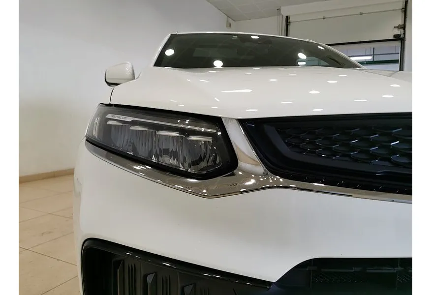Geely Tugella 2.0 AT AWD (238 л.с.) Flagship Белый в АВИЛОН. Слайд №10