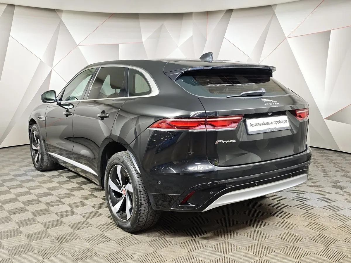 Jaguar F-Pace 2.0 TD AT AWD (199 л.с.) S Черный в АВИЛОН. Слайд №4