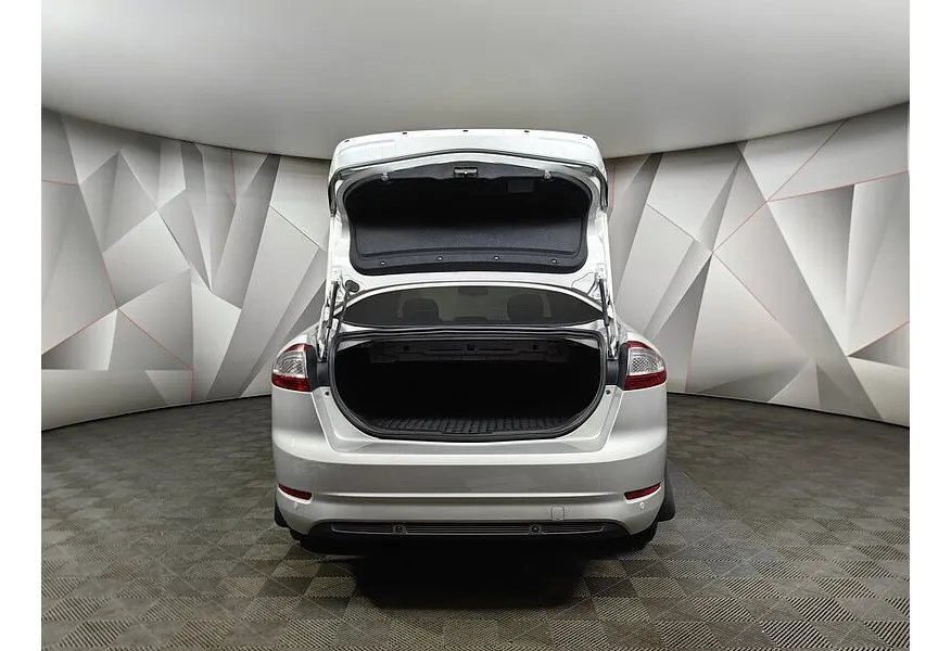 Ford Mondeo 2.3 AT (161 л.с.) Ambiente Серебристый в АВИЛОН. Слайд №11