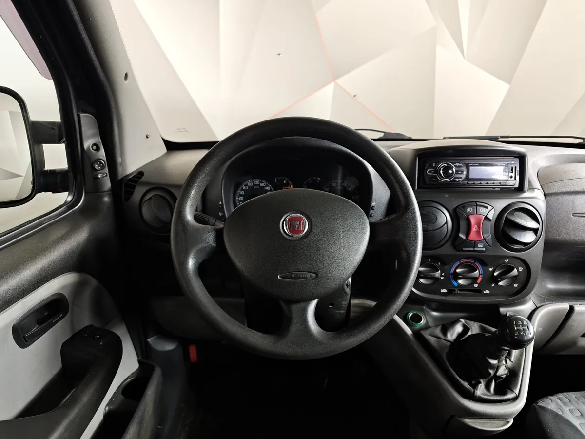Fiat Doblo 1.4 MT (95 л.с.) Combi Черный в АВИЛОН. Слайд №19