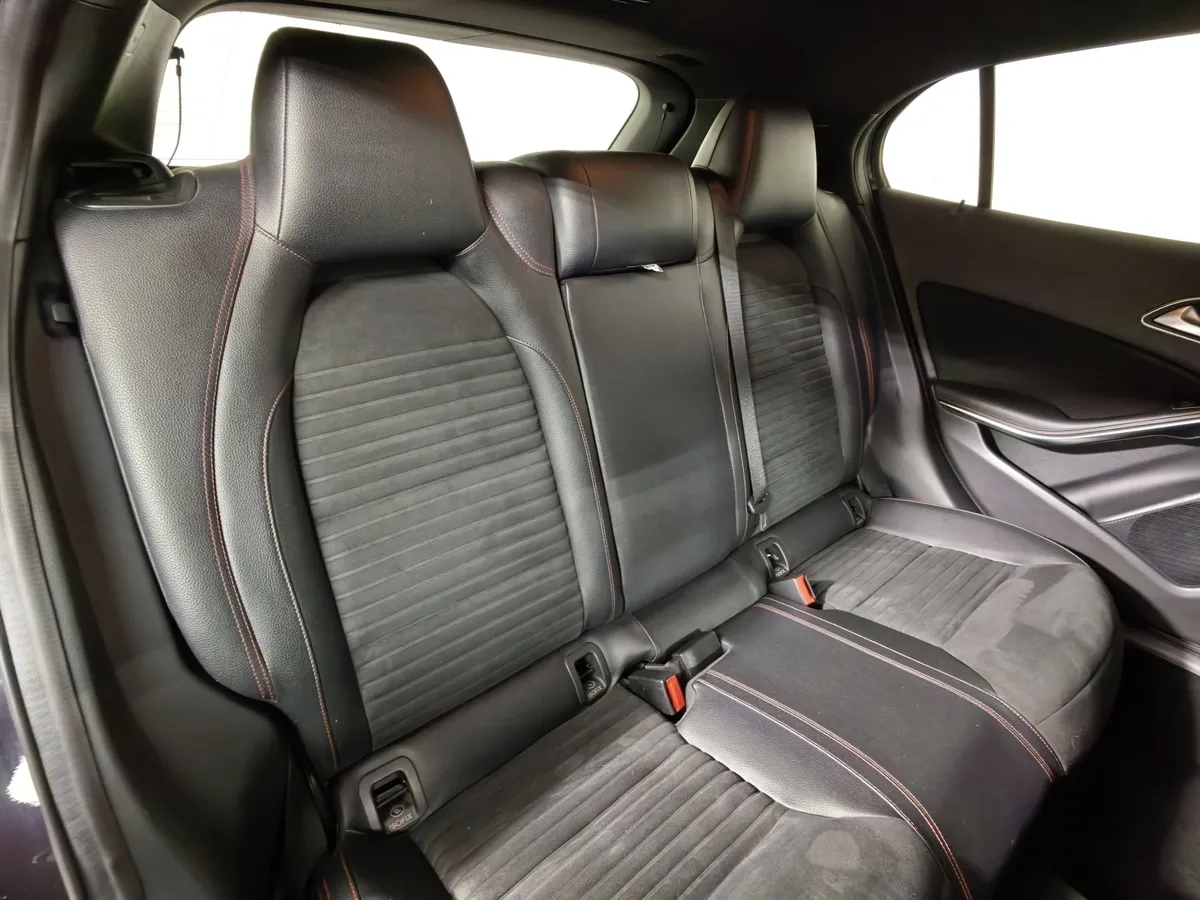 Mercedes-Benz GLA 250 7G-DCT 4MATIC (211 л.с.) Особая серия Фиолетовый в АВИЛОН. Слайд №17