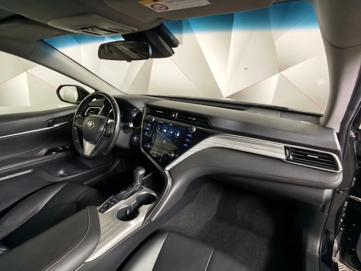 Toyota Camry 2.5 AT (200 л.с.) Черный в АВИЛОН. Слайд №13