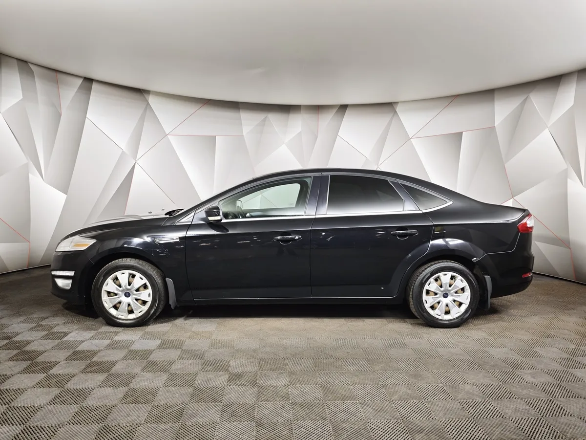 Ford Mondeo 2.0 MT (145 л.с.) Черный в АВИЛОН. Слайд №5