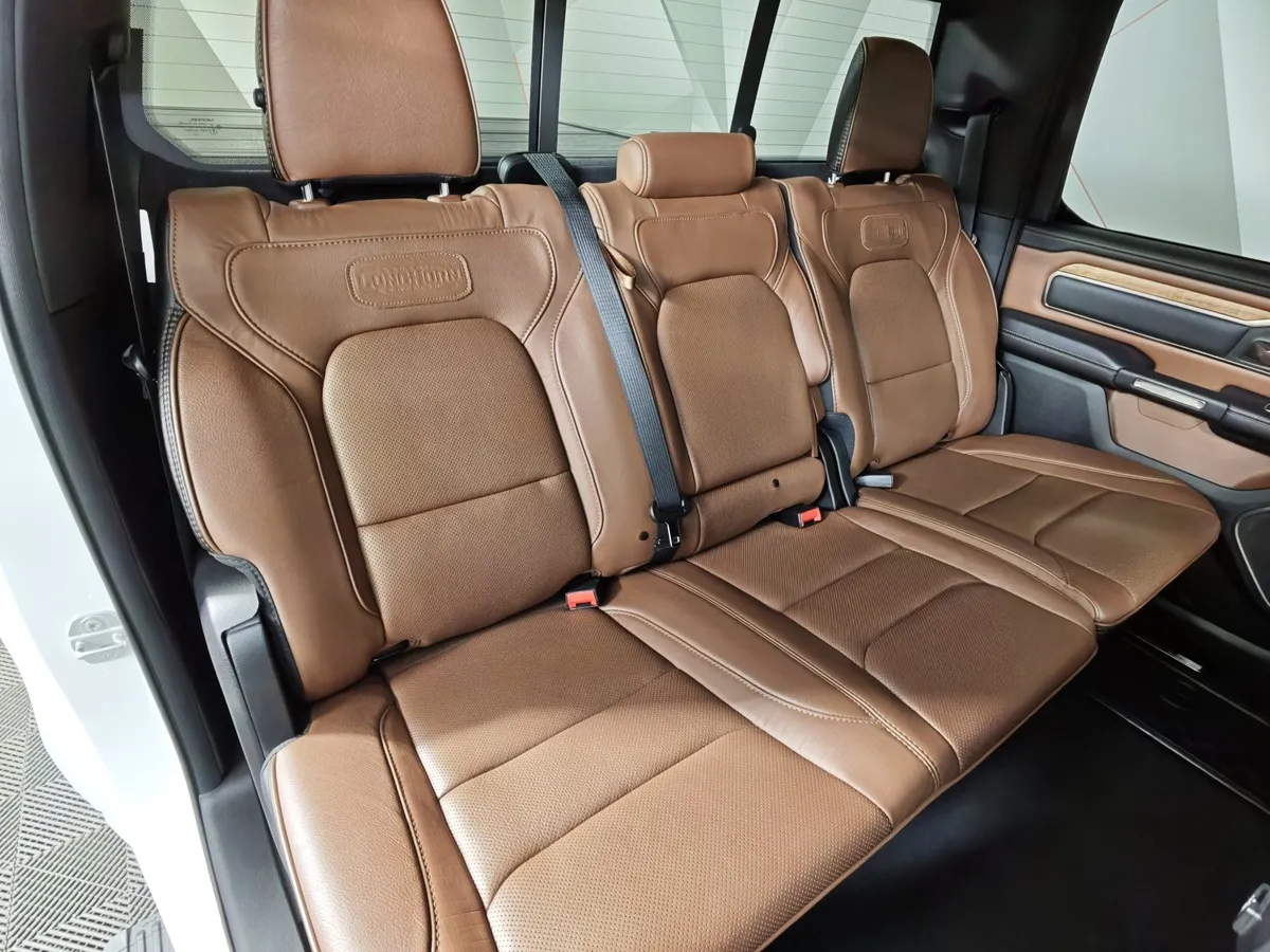 Dodge Ram 5.7 AT 4WD (396 л.с.) Белый в АВИЛОН. Слайд №17
