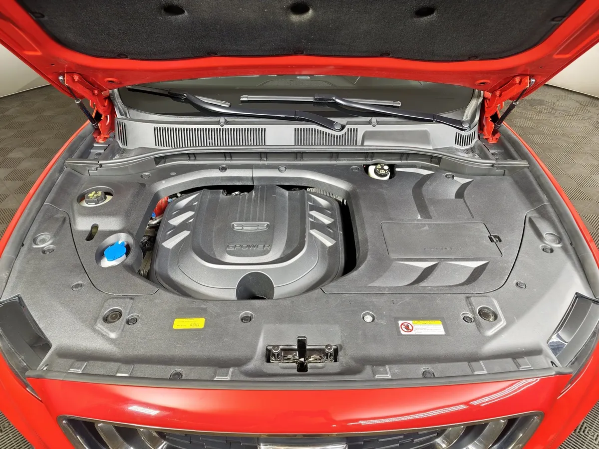 Geely Atlas Pro 1.5T 7DCT AWD (177 л.с.) Flagship Красный в АВИЛОН. Слайд №11