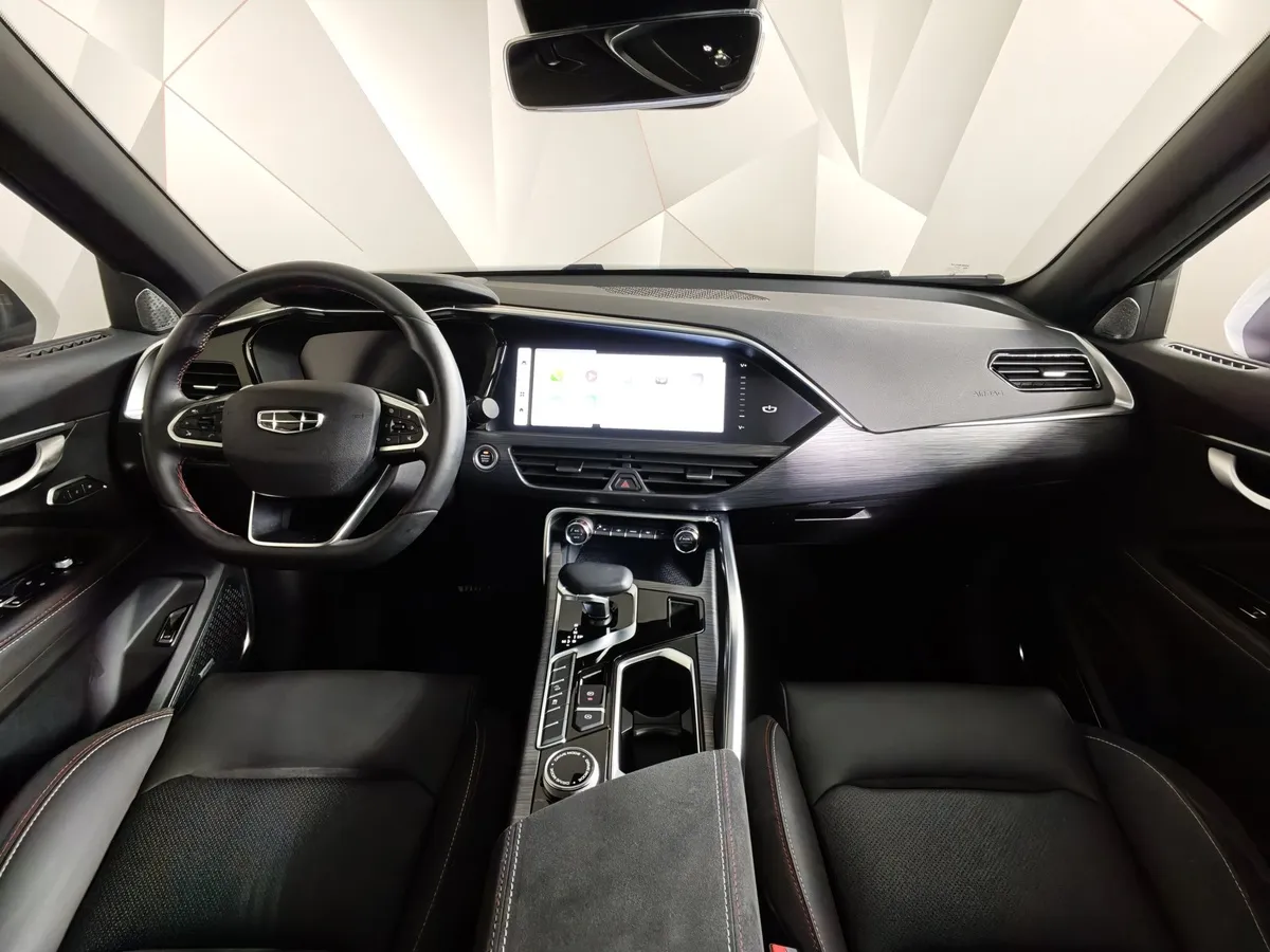 Geely Tugella 2.0 AT AWD (238 л.с.) Flagship Белый в АВИЛОН. Слайд №14