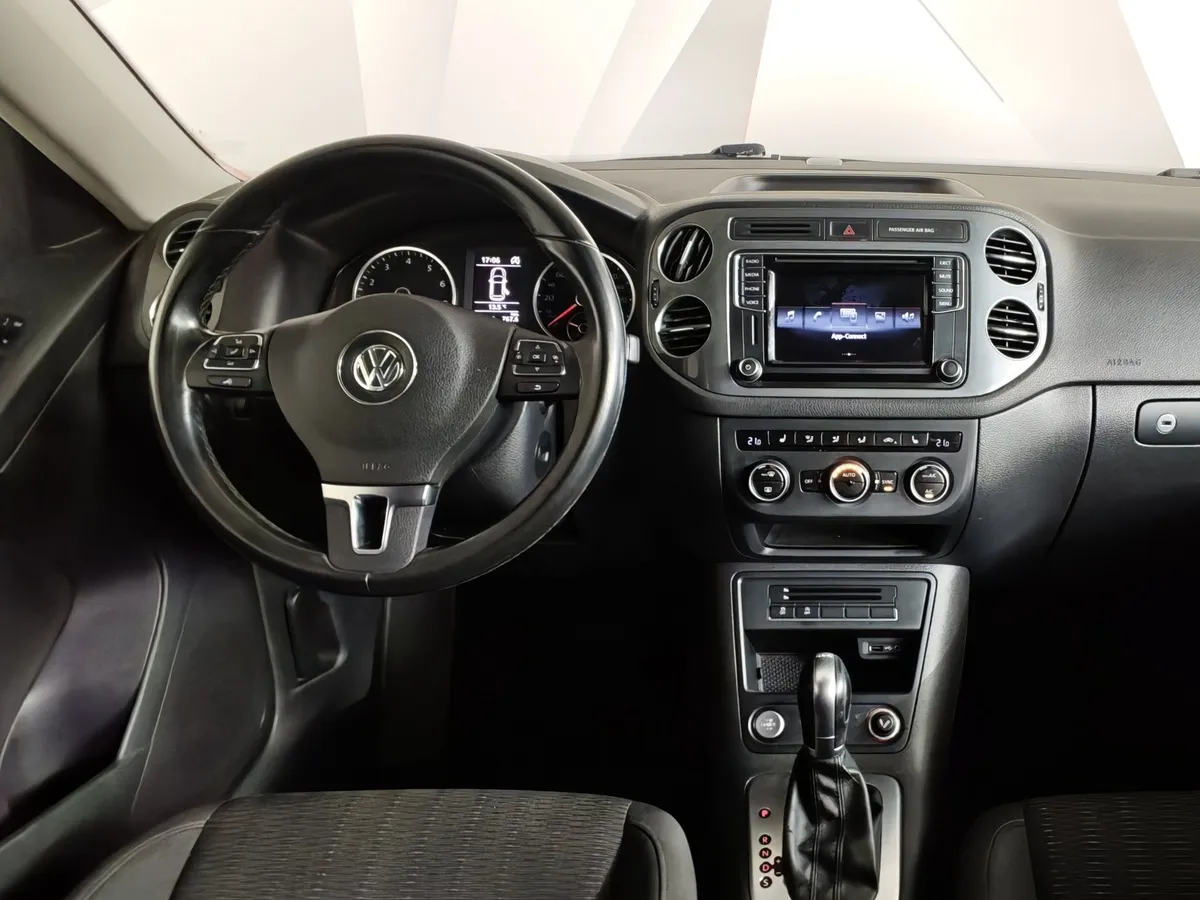 Volkswagen Tiguan 1.4 TSI BlueMotion DSG (150 л.с.) Sport&Style Черный в АВИЛОН. Слайд №18