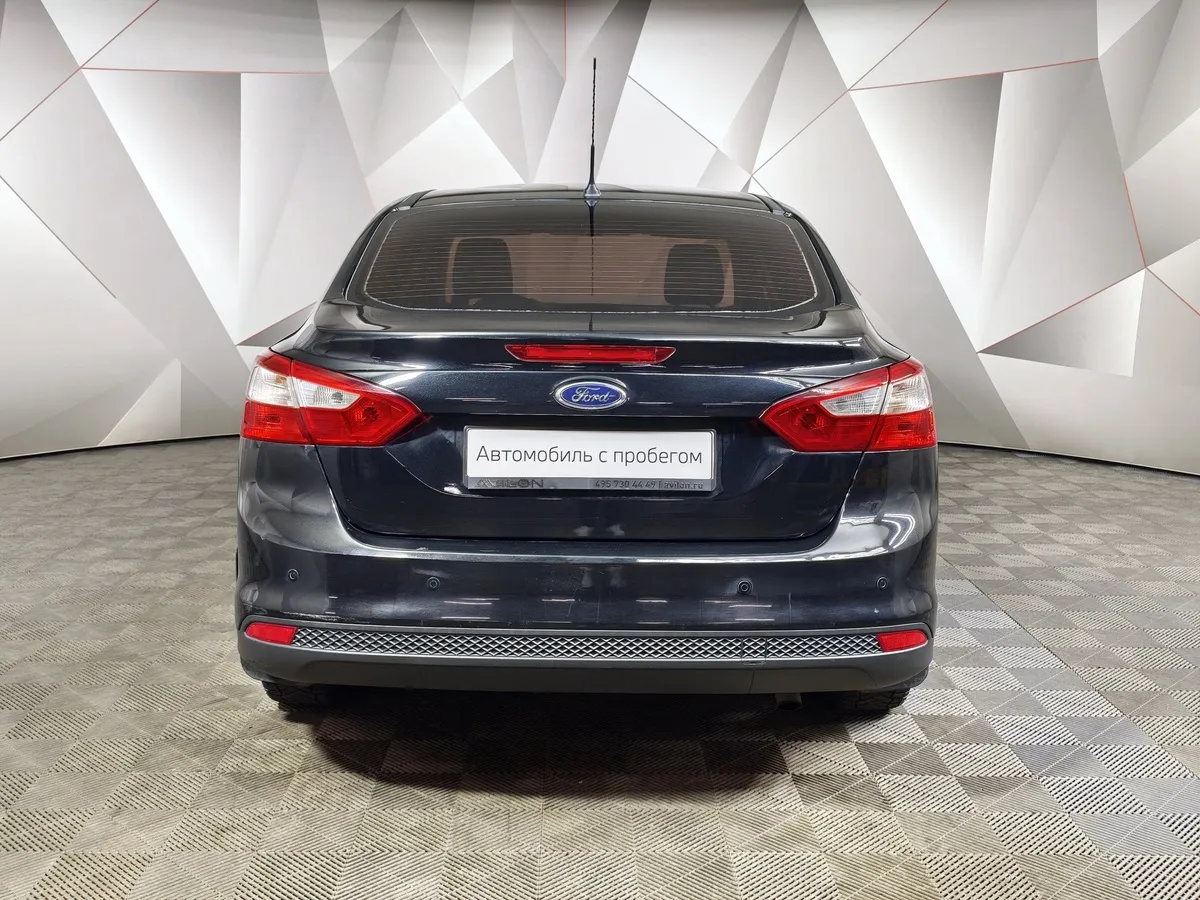 Ford Focus 1.6 Ti-VCT PowerShift (125 л.с.) Trend Черный в АВИЛОН. Слайд №8