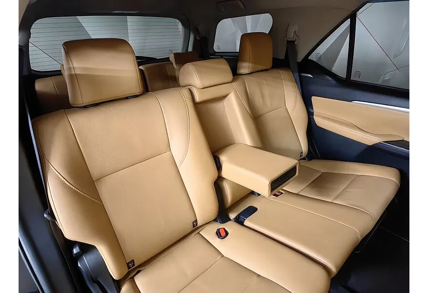 Toyota Fortuner 2.8 TD AT 4WD (177 л.с.) Комфорт Коричневый в АВИЛОН. Слайд №16