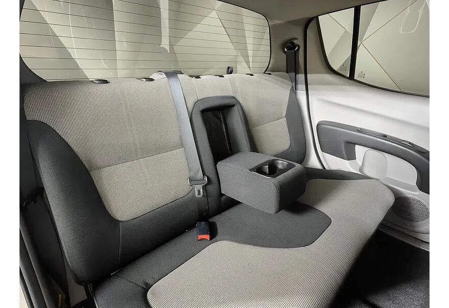 АВИЛОН - Mitsubishi L200 2.5 DI-D MT 4WD (136 л.с.) Бежевый - slide 9