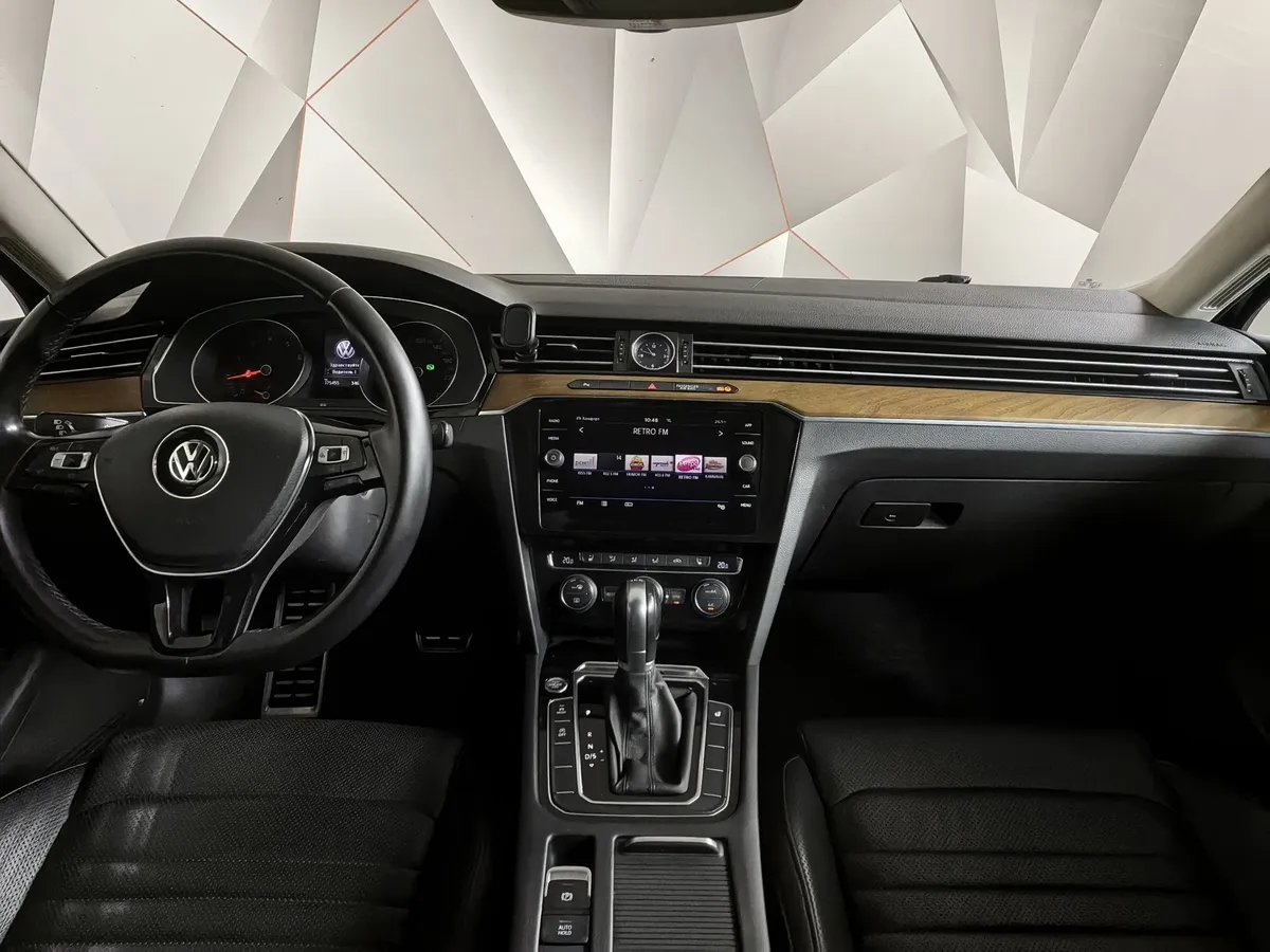 Volkswagen Passat 2.0 TSI BlueMotion DSG 4motion (220 л.с.) Variant Черный в АВИЛОН. Слайд №14