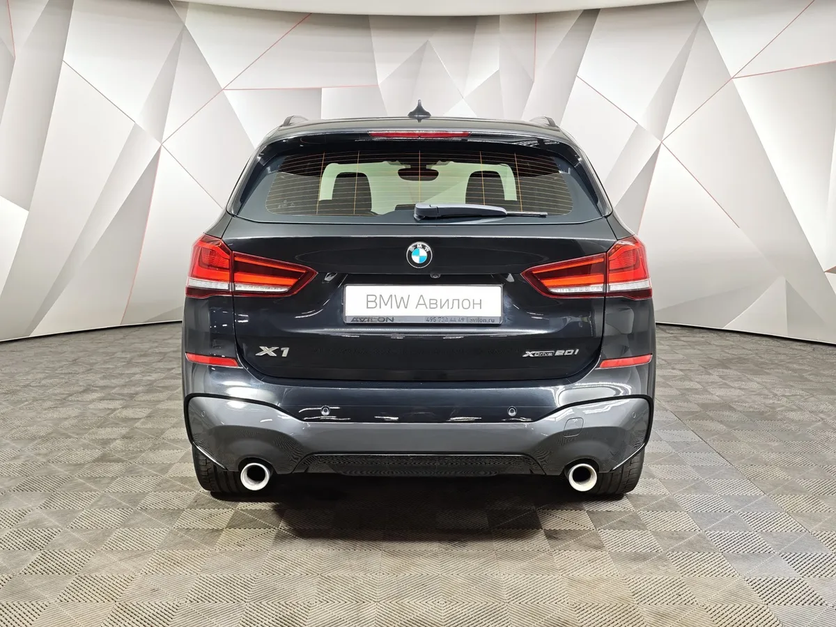 BMW X1 20i xDrive Steptronic AT (192 л.с.) M Sport Черный в АВИЛОН. Слайд №4
