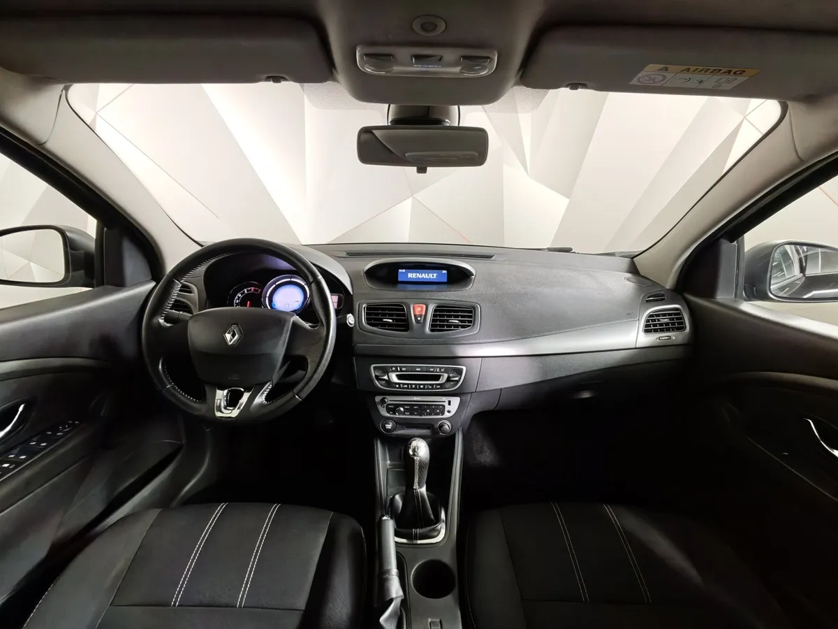 Renault Megane 1.6 MT (106 л.с.) Черный в АВИЛОН. Слайд №14
