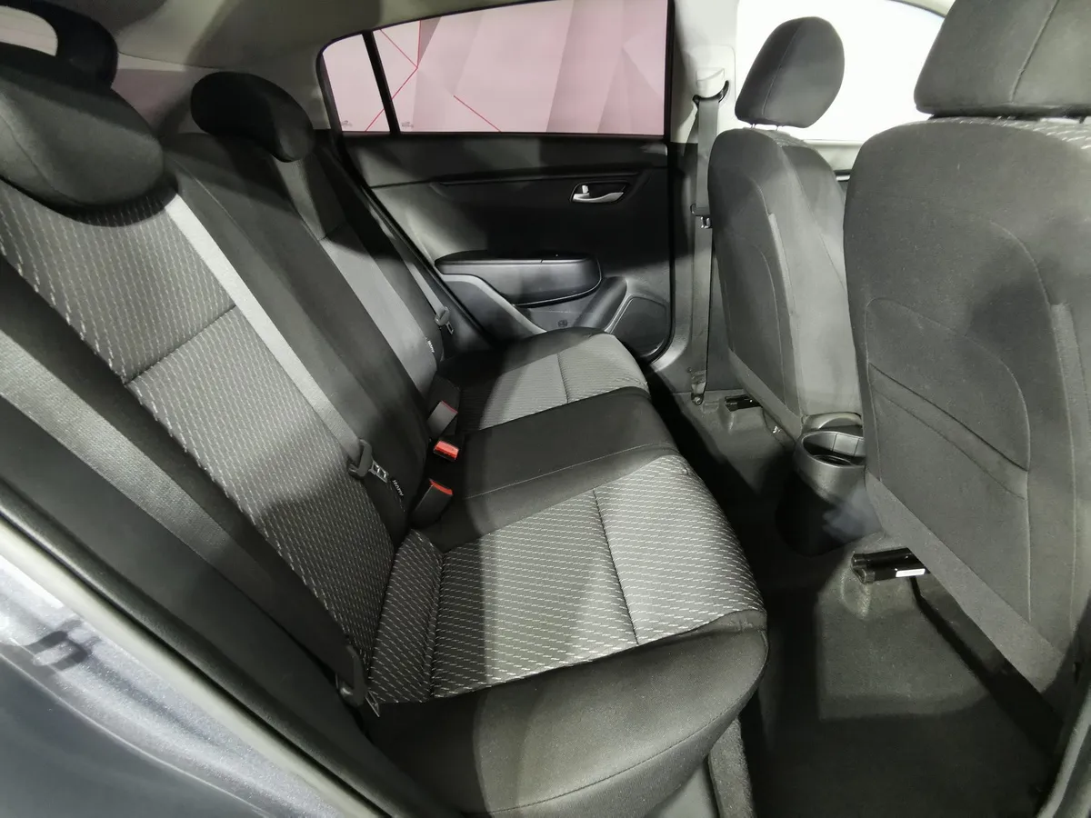 Kia Rio X-Line 1.6 AT (123 л.с.) Серый в АВИЛОН. Слайд №15