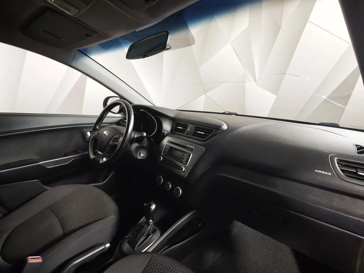 Kia Rio 1.4 MT (107 л.с.) Comfort Серый в АВИЛОН. Слайд №13