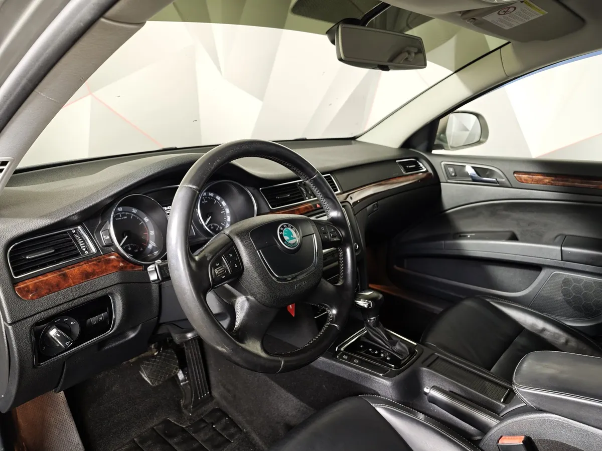 Skoda Superb 1.8 TSI AT (152 л.с.) Бежевый в АВИЛОН. Слайд №18