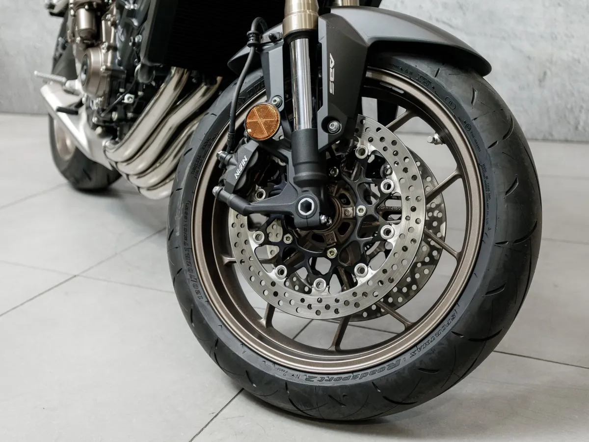 Honda CB650R CB650RA 649 см³ (95) 648 Серый в АВИЛОН. Слайд №10