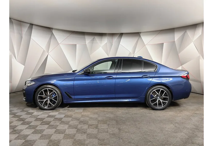 BMW 5 серия 530d xDrive Steptronic (249 л.с.) M Sport Plus Синий в АВИЛОН. Слайд №5
