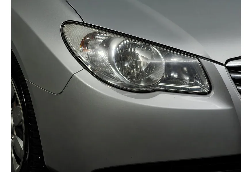 Hyundai Elantra 1.6 MT (122 л.с.) Серебристый в АВИЛОН. Слайд №10