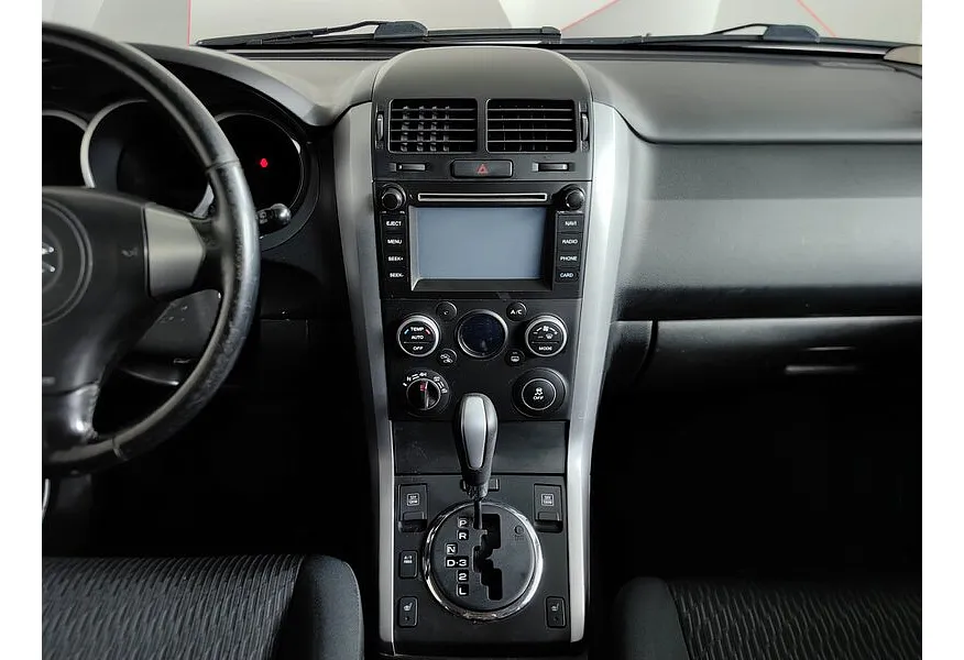 Suzuki Grand Vitara 2.0 AT (140 л.с.) Белый в АВИЛОН. Слайд №10