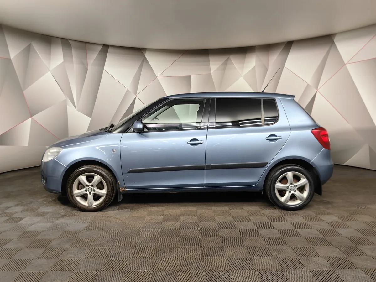 Skoda Fabia 1.4 MT (125 л.с.) Голубой в АВИЛОН. Слайд №5