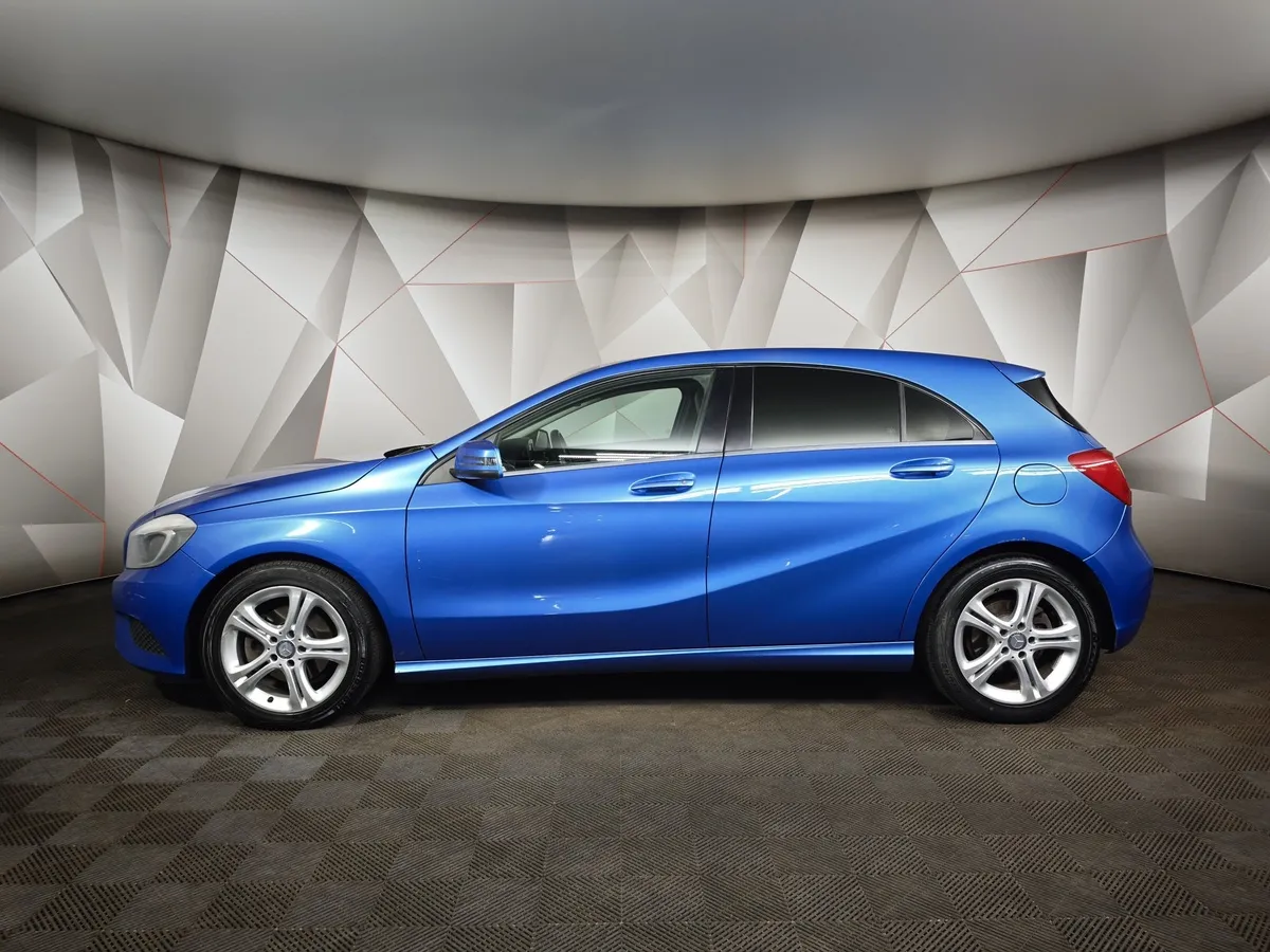Mercedes-Benz A-Класс A 180 7G-DCT (122 л.с.) Особая серия Голубой в АВИЛОН. Слайд №5