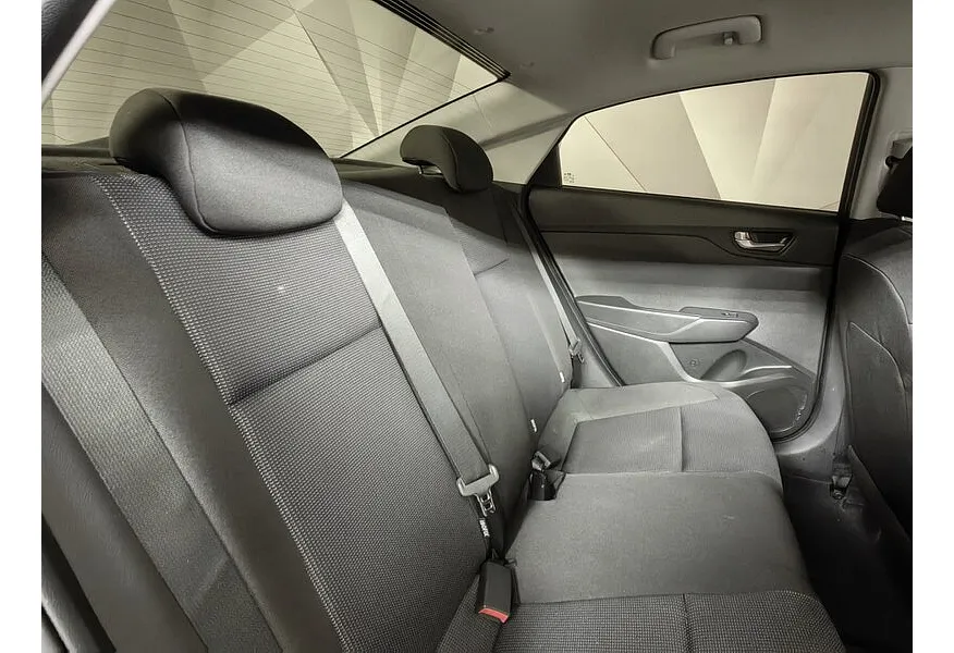 Hyundai Solaris 1.6 AT (123 л.с.) Elegance + Safety Серый в АВИЛОН. Слайд №16