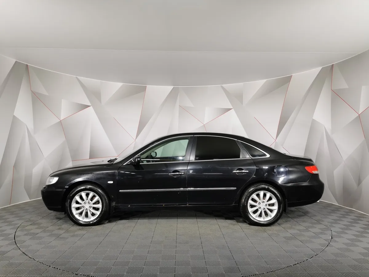 Hyundai Grandeur 2.7 AT (192 л.с.) Черный в АВИЛОН. Слайд №5