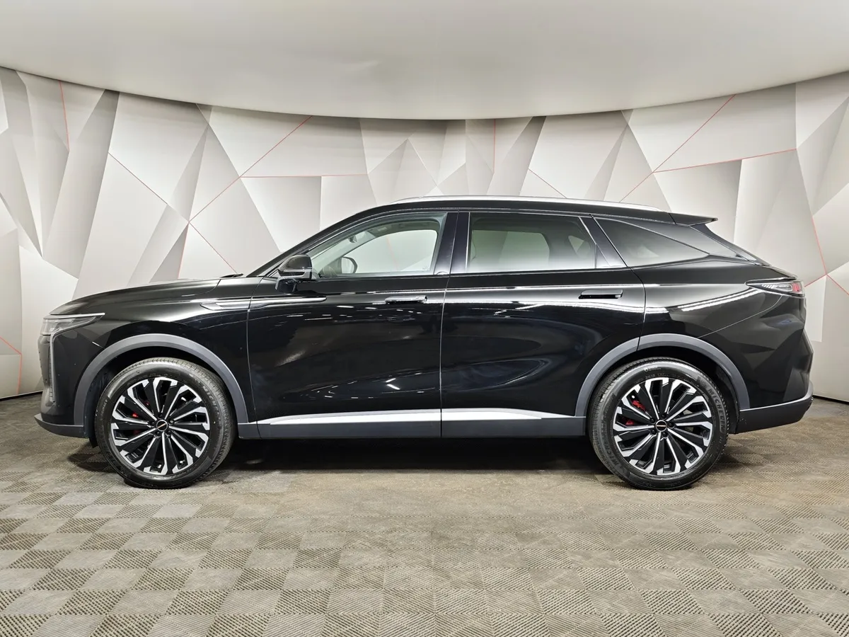 EXEED RX 2.0T DCT 4WD (249 л.с.) Platinum Черный в АВИЛОН. Слайд №5