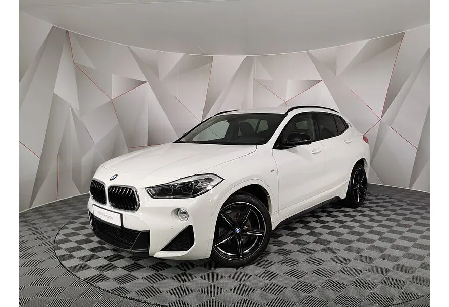АВИЛОН - BMW X2 18i sDrive AMT (140 л.с.) Advantage Белый - slide 0