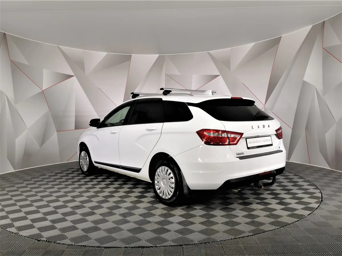 ВАЗ (Lada) Vesta 1.8 MT (122 л.с.) Luxe Multimedia Белый в АВИЛОН. Слайд №4