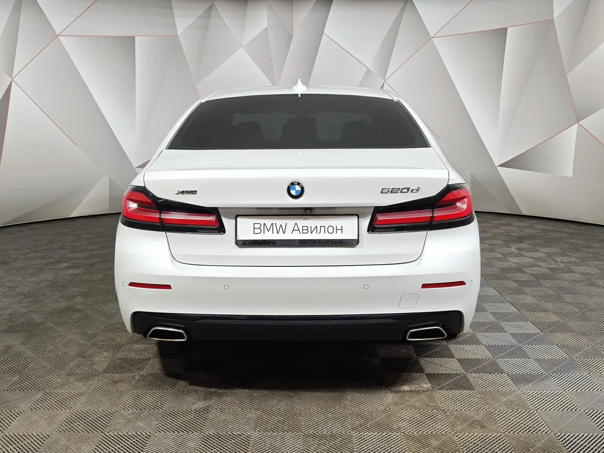 BMW 5 серия 520d xDrive Steptronic (190 л.с.) Base (Локальная сборка) Белый в АВИЛОН. Слайд №4