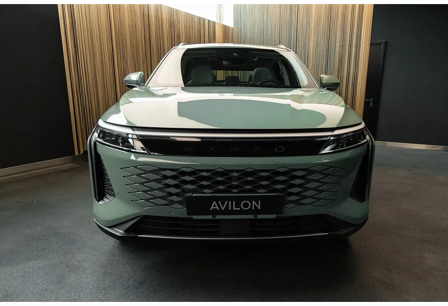 LIVE. Слайд №3