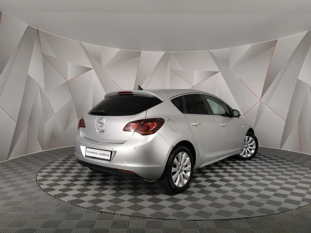 Opel Astra 1.6 AT (115 л.с.) Серебристый в АВИЛОН. Слайд №2